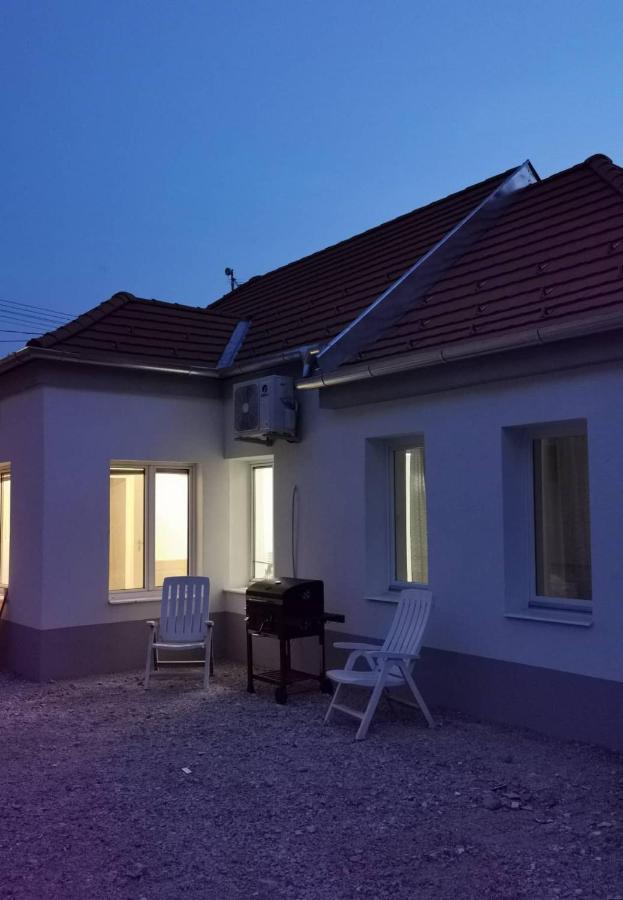 Tifani Apartman Keszthely Kültér fotó